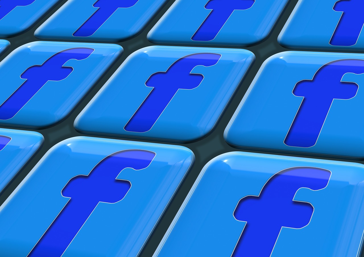 Using Facebook as a productive media tool